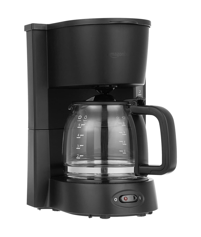 Produk 1 - 5-Cup Coffeemaker - Amazon Basics MA-D03A vs Black+Decker CM0700BZ