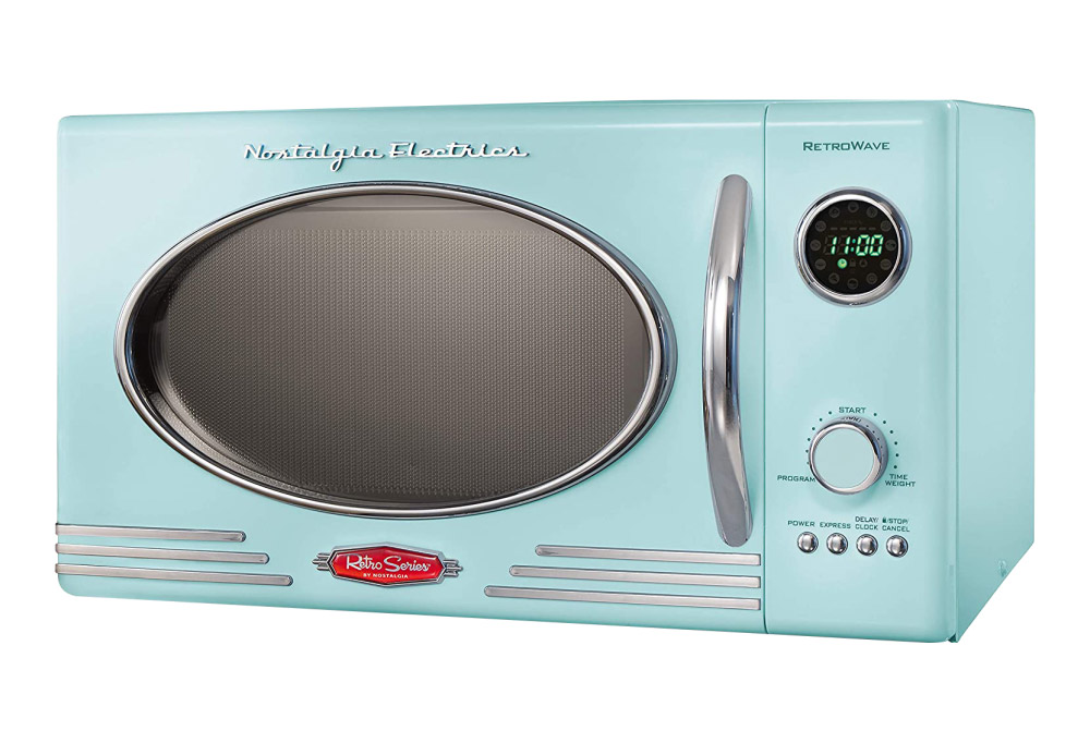 Best Retro Style Microwave - Galanz GLCMKA07BER vs Nostalgia RMO4AQ in